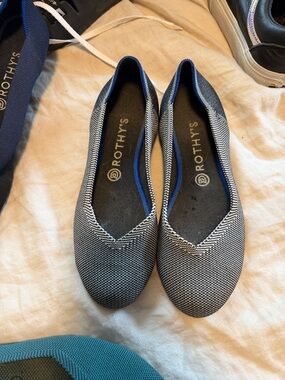 Rothy's Women’s Navy/White Pointed Ballet Flat